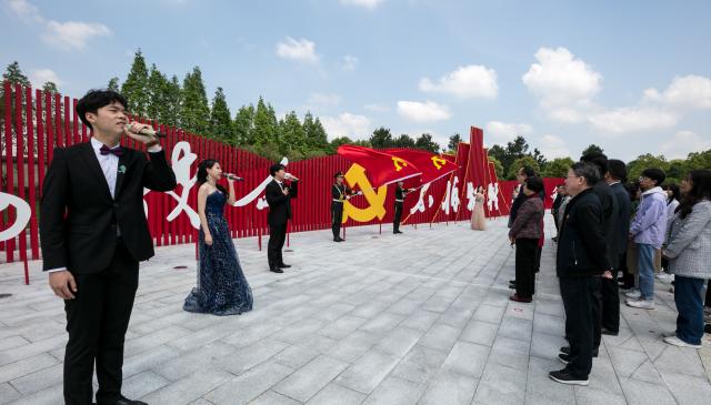 弘扬伟大精神凝聚奋进伟力校党委在伟大建党精神红色文化广场深入开展